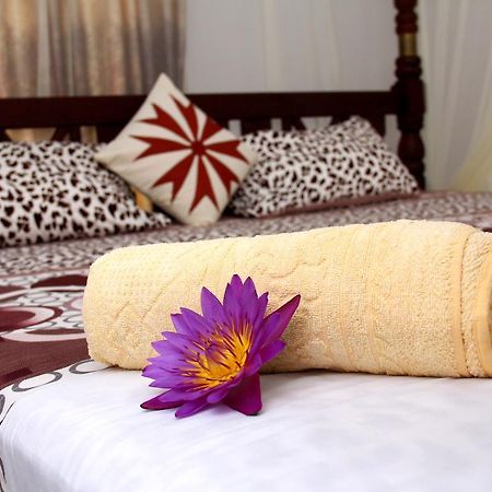 Sethun House Hotel Mirissa Room photo