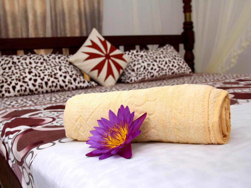 Sethun House Hotel Mirissa Room photo