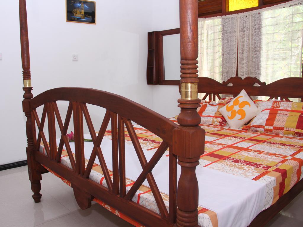 Sethun House Hotel Mirissa Room photo